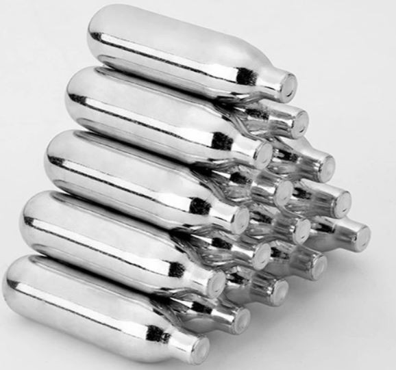 12g Co2 kasetnes ar gaisa pistoles uzlādes strāvas avotiem / kapsulām